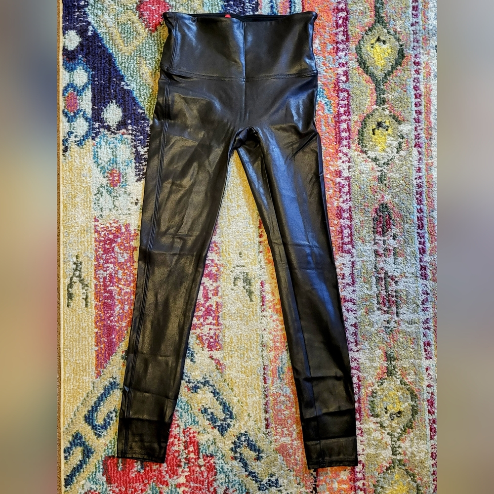 Spanx Faux Leather Leggings Sz M
